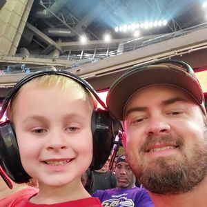 Meet your Posher, Justin